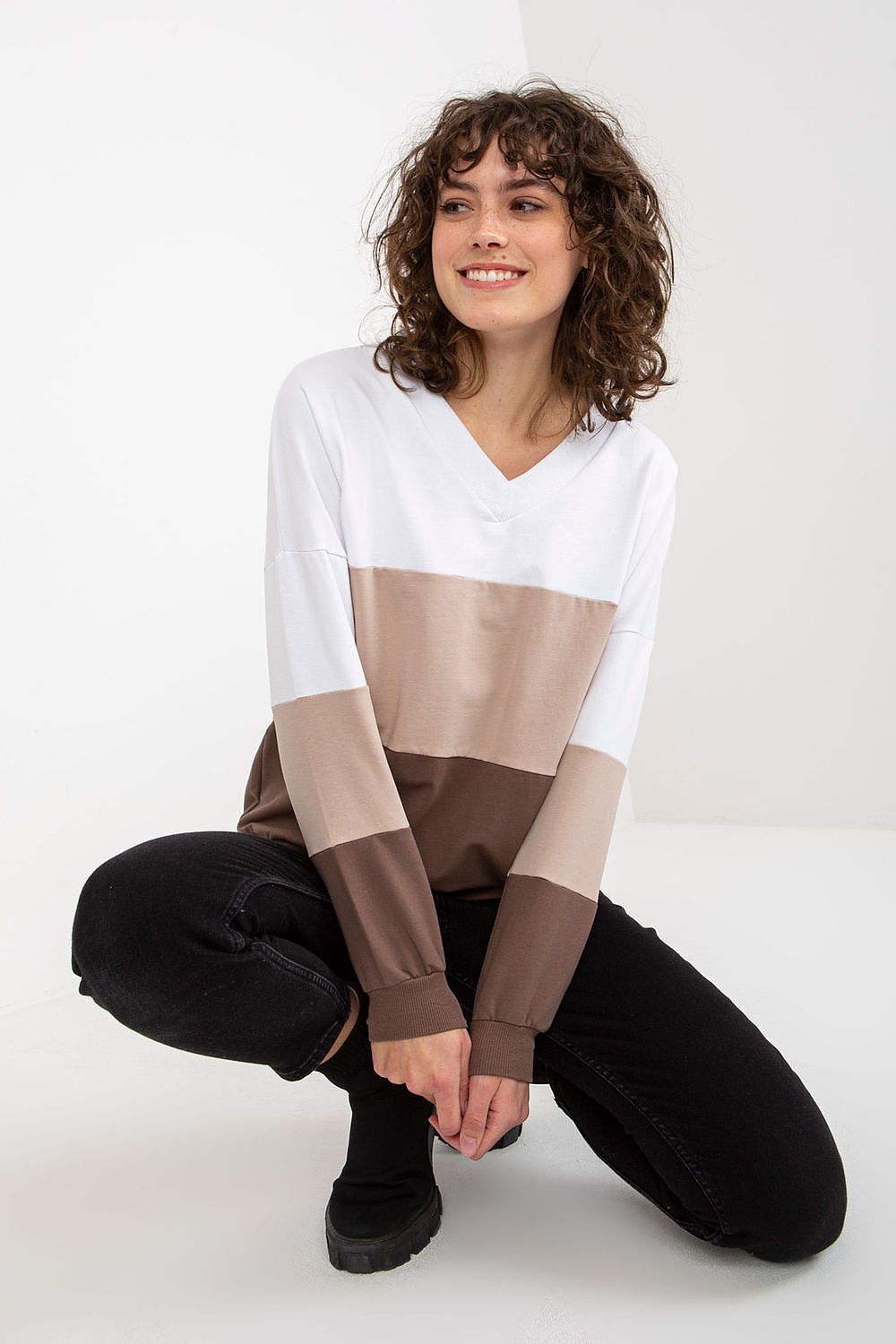 Elegant women's Rue Paris sweatshirt with a heart neckline, styled in a fashionable tri-colour pattern, ideal for casual sophistication.