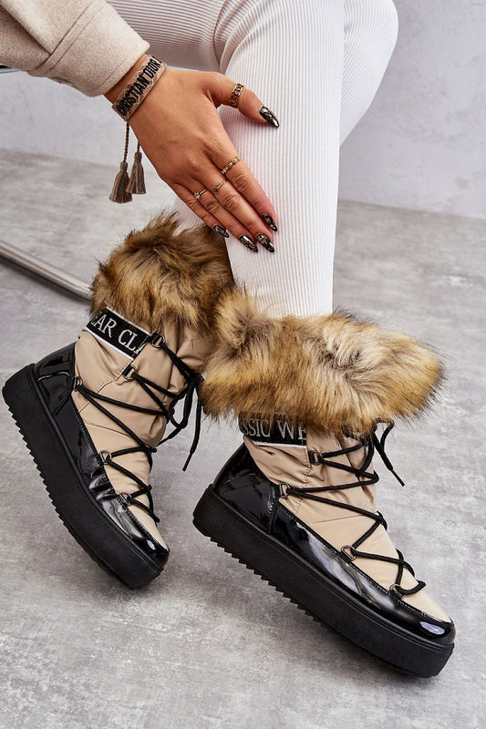Chic fashionable cold-resistant snow boots featuring luxurious fur insulation and a bold 3.5 cm platform, styled with an elegant wide ribbon, perfect for winter outfits.