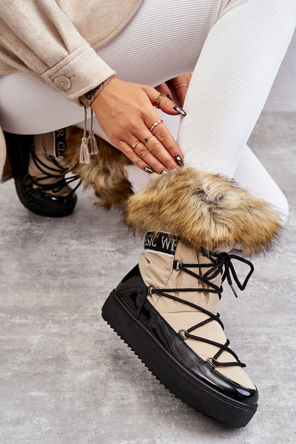 Elegant cold-resistant snow boots featuring luxurious faux fur insulation and a substantial 3.5cm platform, styled with classic lacing and chic printed ribbon details.