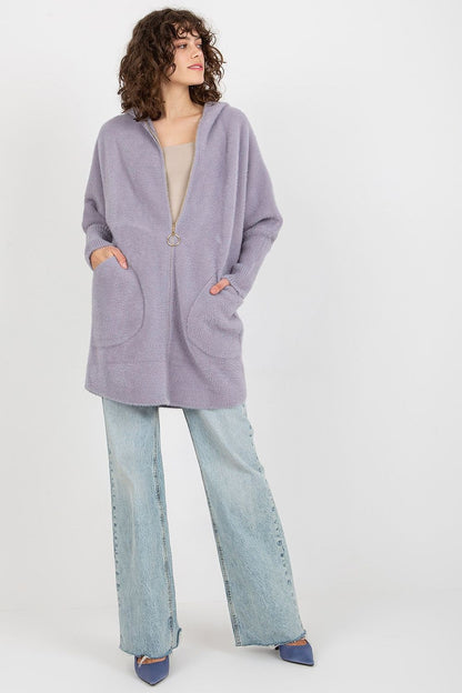 Trendy Luxury Women's Coat MBM with long sleeves and a zippered finish, designed for elegance and comfort in colder seasons.