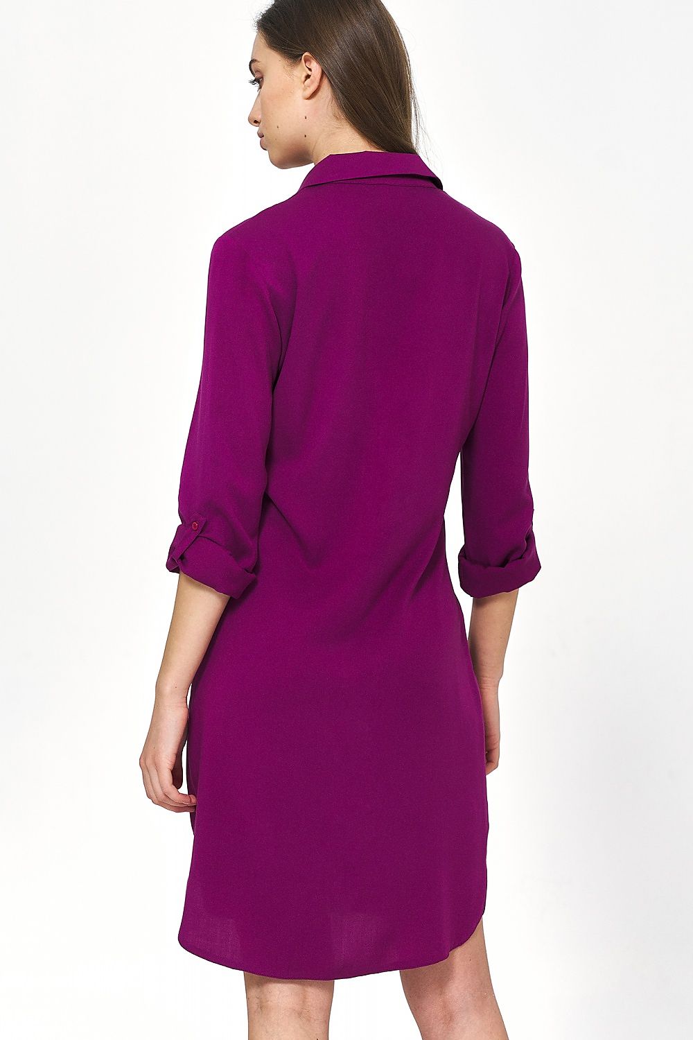 Chic back view of the Nife oversized viscose daydress, demonstrating its flattering fit and luxurious fabric.