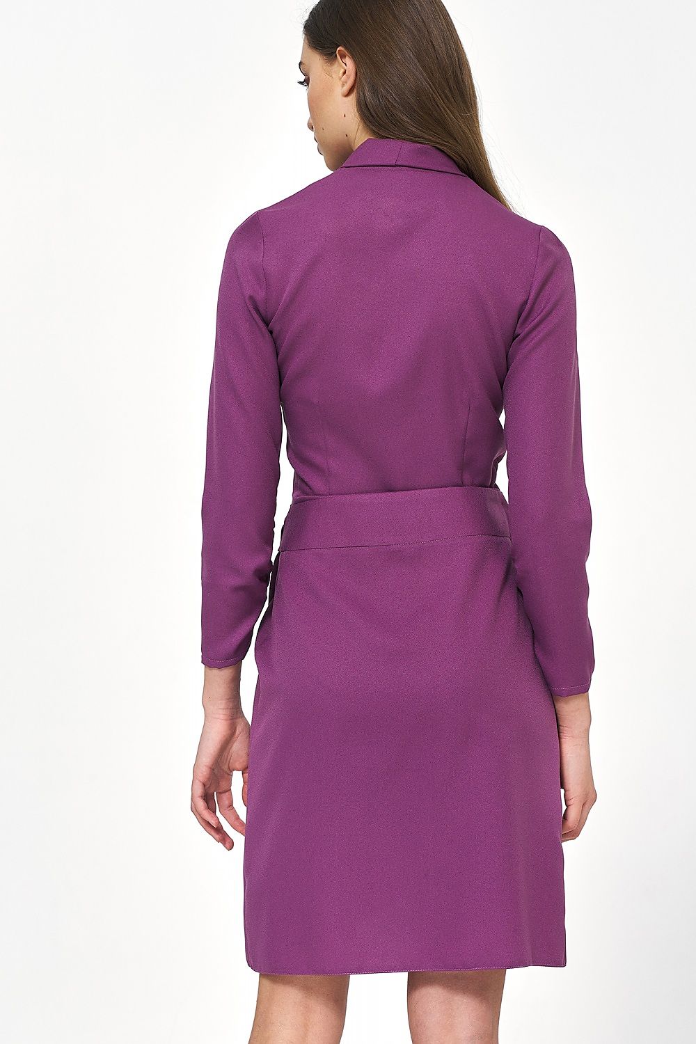 Elegant back view of a purple spandex-blend daydress by Nife, featuring a tailored design that accentuates the feminine silhouette. Perfect for sophisticated occasions.