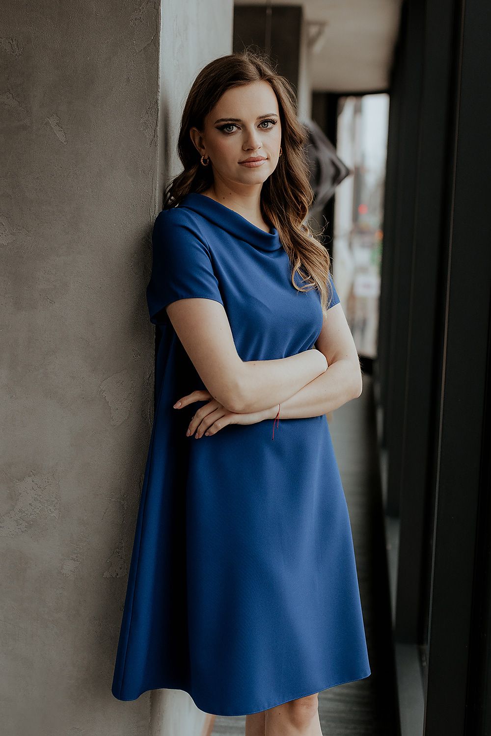 Elegant loose-fitting daydress by Tessita featuring a classic Jackie Kennedy collar, perfect for sophisticated casual occasions.