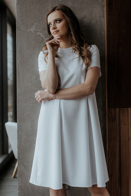 Upscale image of Tessita's loose-fitting daydress showcasing its soft fabric and refined design, ideal for versatile styling.