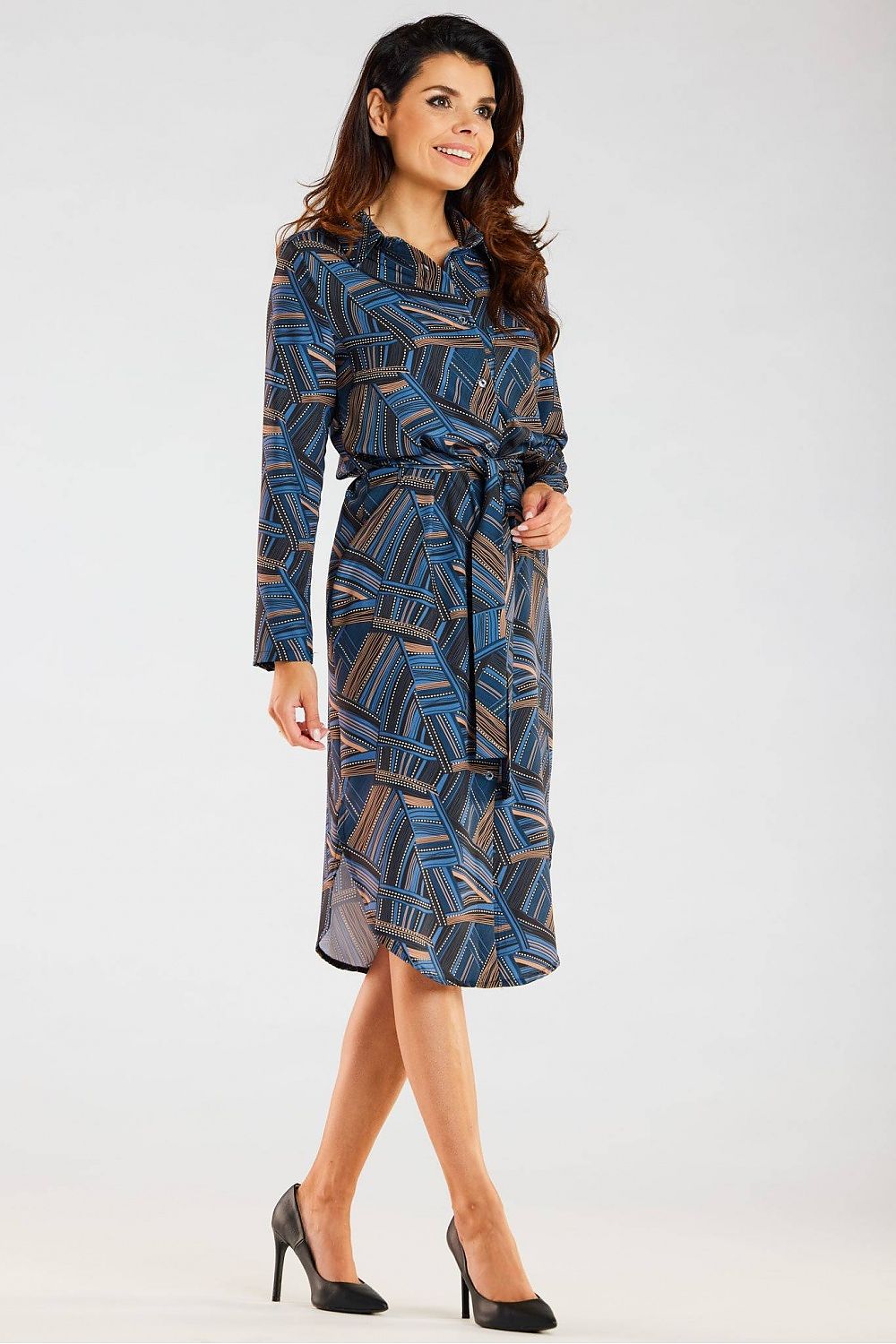 Sophisticated Awama daydress featuring a geometric blue and brown pattern, elegantly styled with a waist belt. Perfect for refined daywear. Made in Poland.