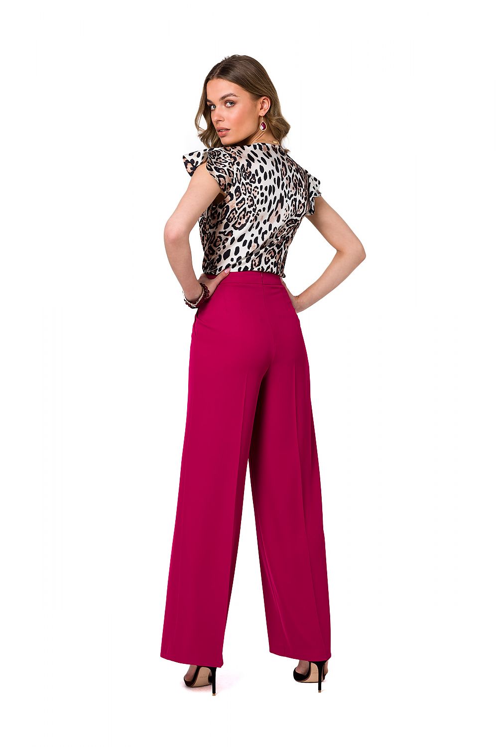 Back view of stylish fuchsia wide leg trousers by Stylove, featuring a modelling darted waist design, showcasing a contemporary silhouette.