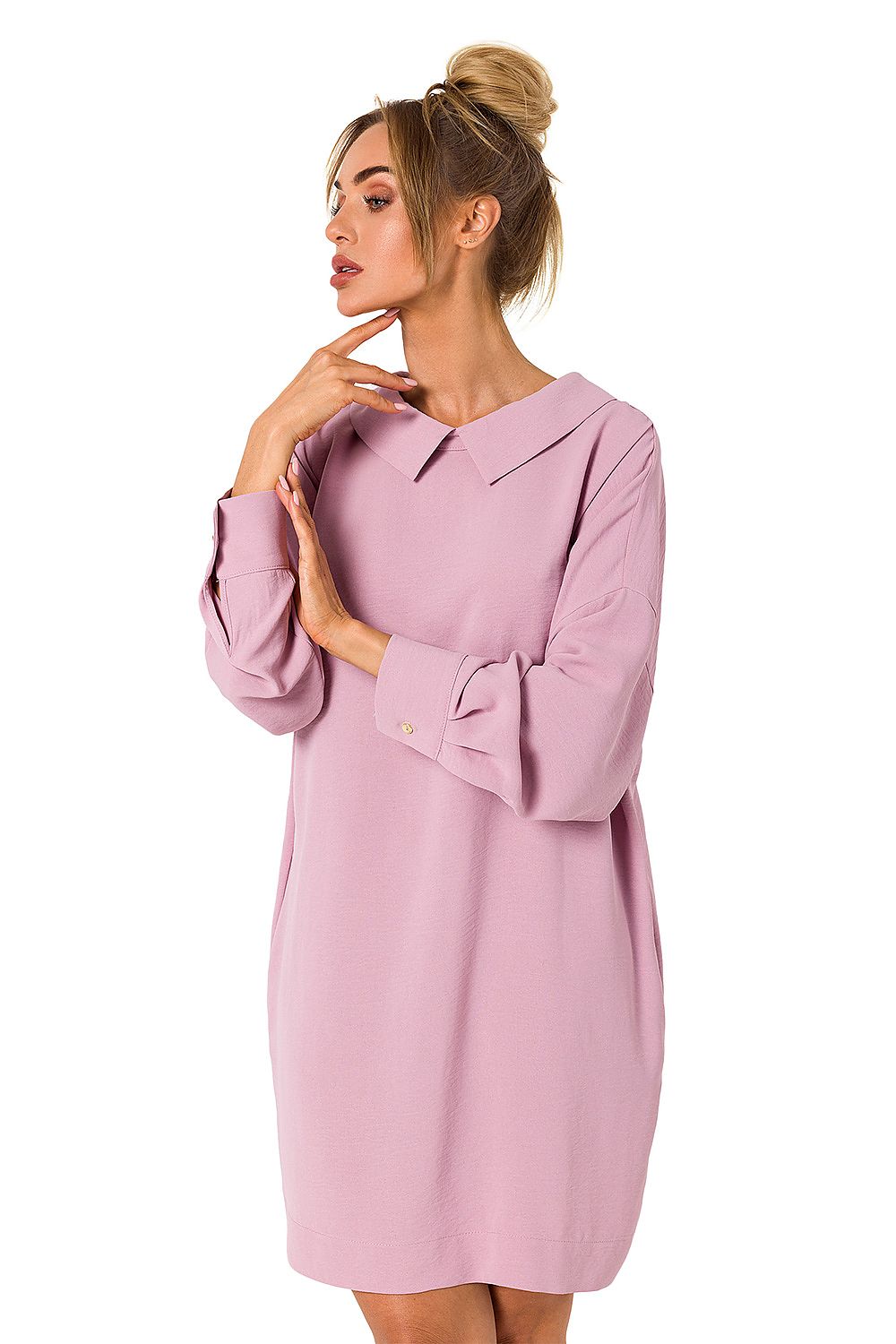 Delicate pink luxury Moe daydress with a collar and long sleeves, embodying grace and sophistication.