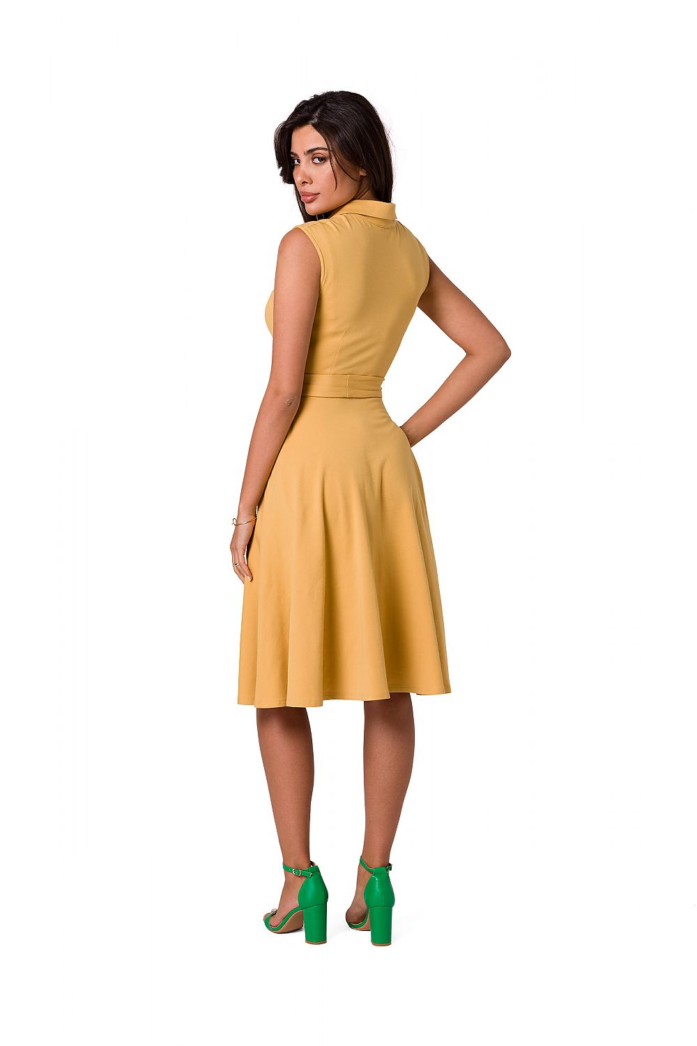 Chic sleeveless daydress with collar and flared design in warm yellow, featuring a flattering fit, by BeWear.