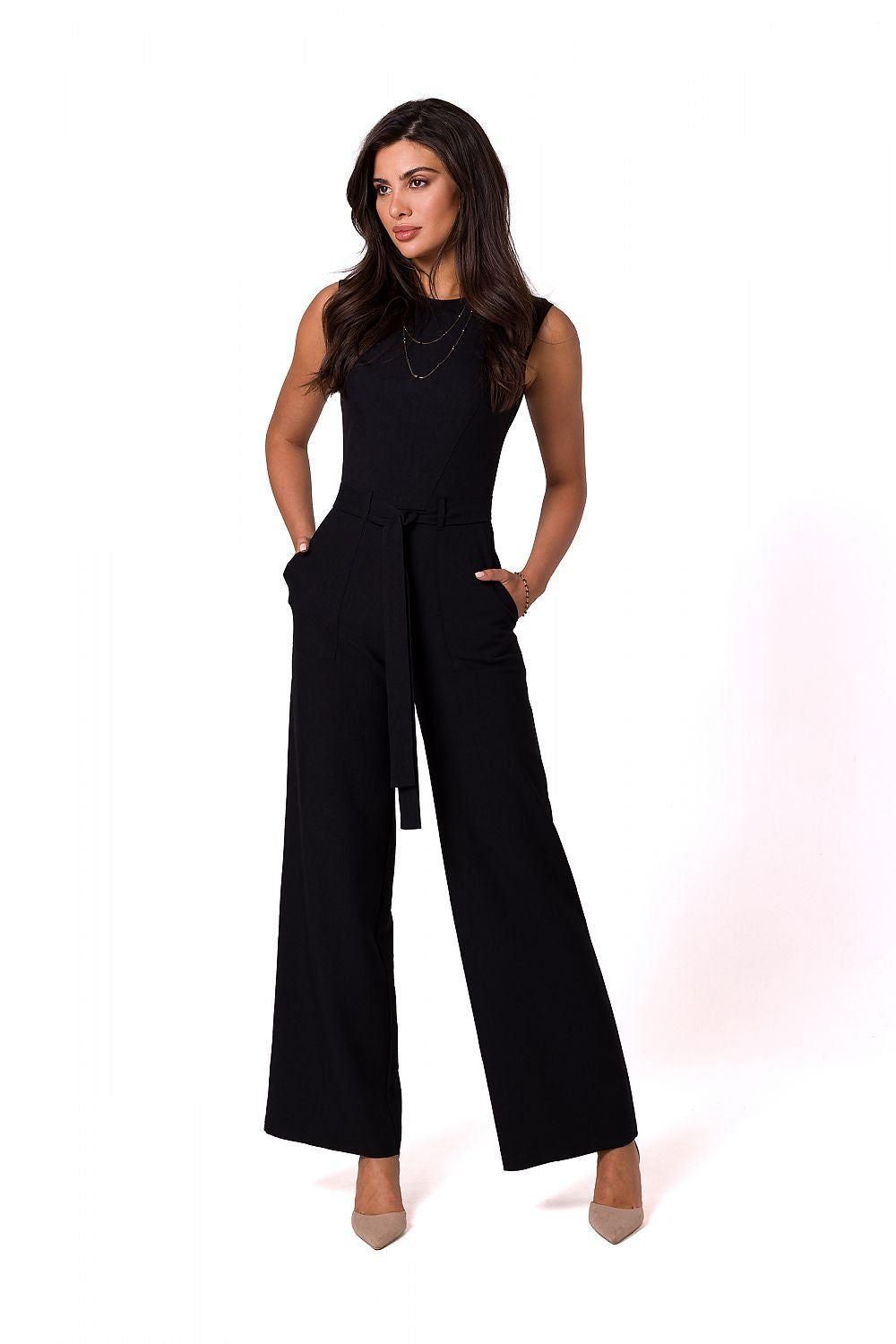 Luxury sleeveless jumpsuit by BeWear featuring patch pockets and tie belt, showcasing an elegant silhouette for summer occasions.