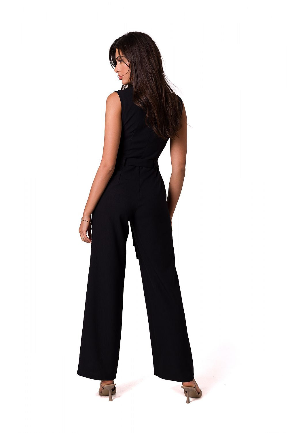 Back view of a luxury sleeveless jumpsuit by BeWear, highlighting the flattering design and relaxed fit, ideal for stylish summer wear.