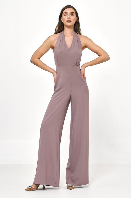 Luxurious backless jumpsuit by Nife featuring a fitted neckline and wide pants, perfect for elegant occasions.