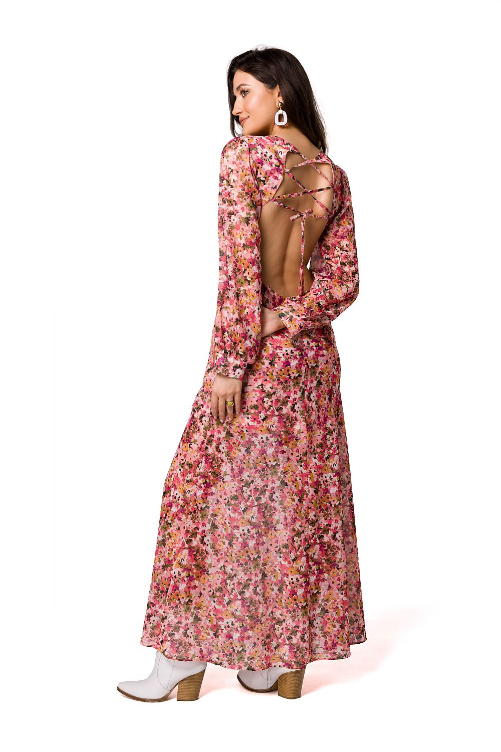 Stylish back view of a pink floral chiffon evening maxi dress from Makover, showcasing a sophisticated open back with delicate lacing.
