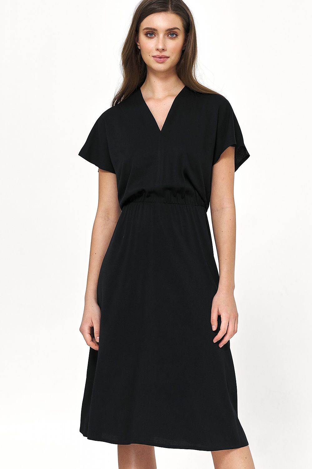 Chic black viscose daydress by Nife, featuring an envelope neckline and elegant waist gathering, ideal for both casual and formal occasions.