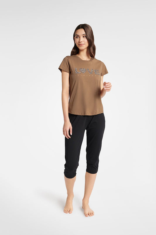Luxury Henderson women's 100% cotton pyjama set featuring a caramel tee and elegant black 3/4 pants, perfect for comfortable and stylish sleepwear.