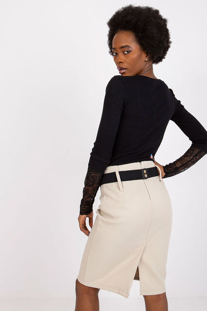 Elegant ribbed blouse with lace detail by Rue Paris, designed for a luxurious daily casual to chic style.