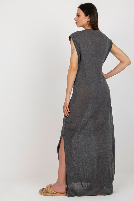 Badu sleeveless beach dress crafted from 70% acrylic and 30% wool, ideal for stylish summer outings.