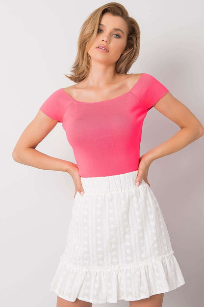 Chic fit of Calben's short sleeve blouse, showcasing its flattering proportions designed for a sophisticated look.