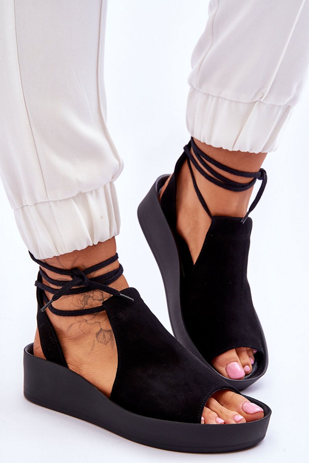 Elegant women's natural leather sandals with ankle straps by Step in Style, featuring a comfortable 2.5 cm platform height.