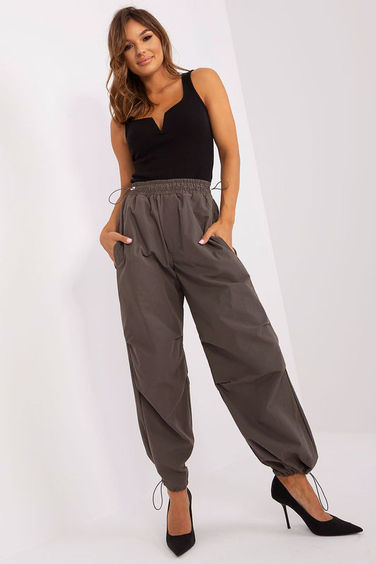 Och Bella luxurious women's parachute trousers in elegant style featuring soft cotton and polyester fabric, complemented by drawstrings and stylish side pockets.