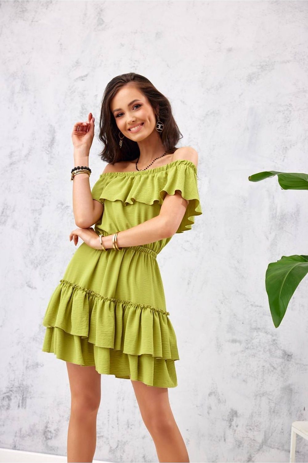 Close-up of the Roco Fashion Elegant Daydress, highlighting the quality fabric composition of 95% polyester and 5% spandex, exuding luxury and sophistication.