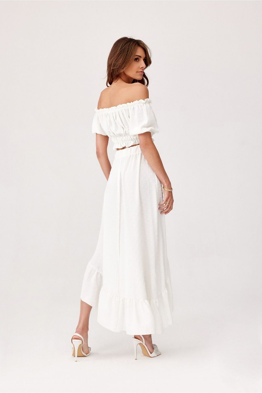 Refined Roco Fashion summer blouse and skirt ensemble in soft, comfortable fabric, ideal for discerning women seeking stylish elegance.