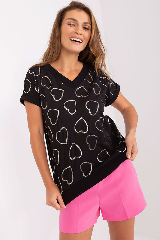 Rue Paris glamorous heart neckline blouse featuring a shimmering heart print, perfect for elegant casual outings.