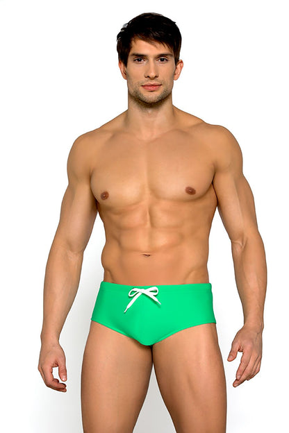 Lorin luxury lined swimming trunks showcasing a stylish design with an elastic waistband, made from soft, high-quality fabric, perfect for a sophisticated beach look.