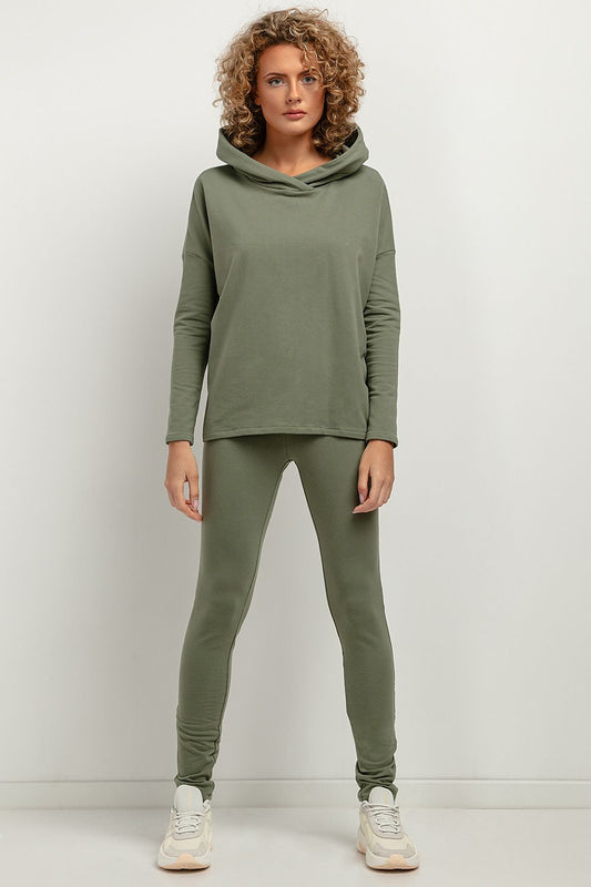 Tessita Women's Long Sweatshirt Knit Leggings featuring OEKO-TEX Certified fabric, designed with a wide waistband for optimal comfort and a flattering fit, perfect for sporty looks in autumn.