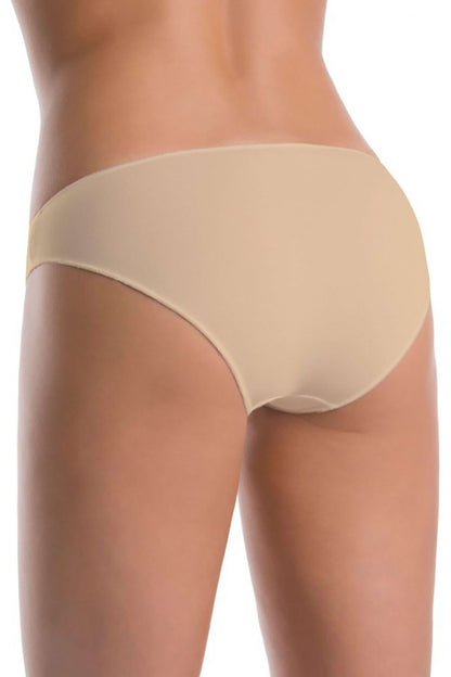 Plush Teyli classic cotton panties, showcased in three-pack, exuding sophistication and simplicity for discerning ladies, sizes XS to XXXL.
