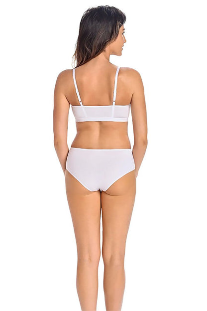 Sophisticated Teyli bralette presenting its exquisite stitching and comfortable fit for discerning women.