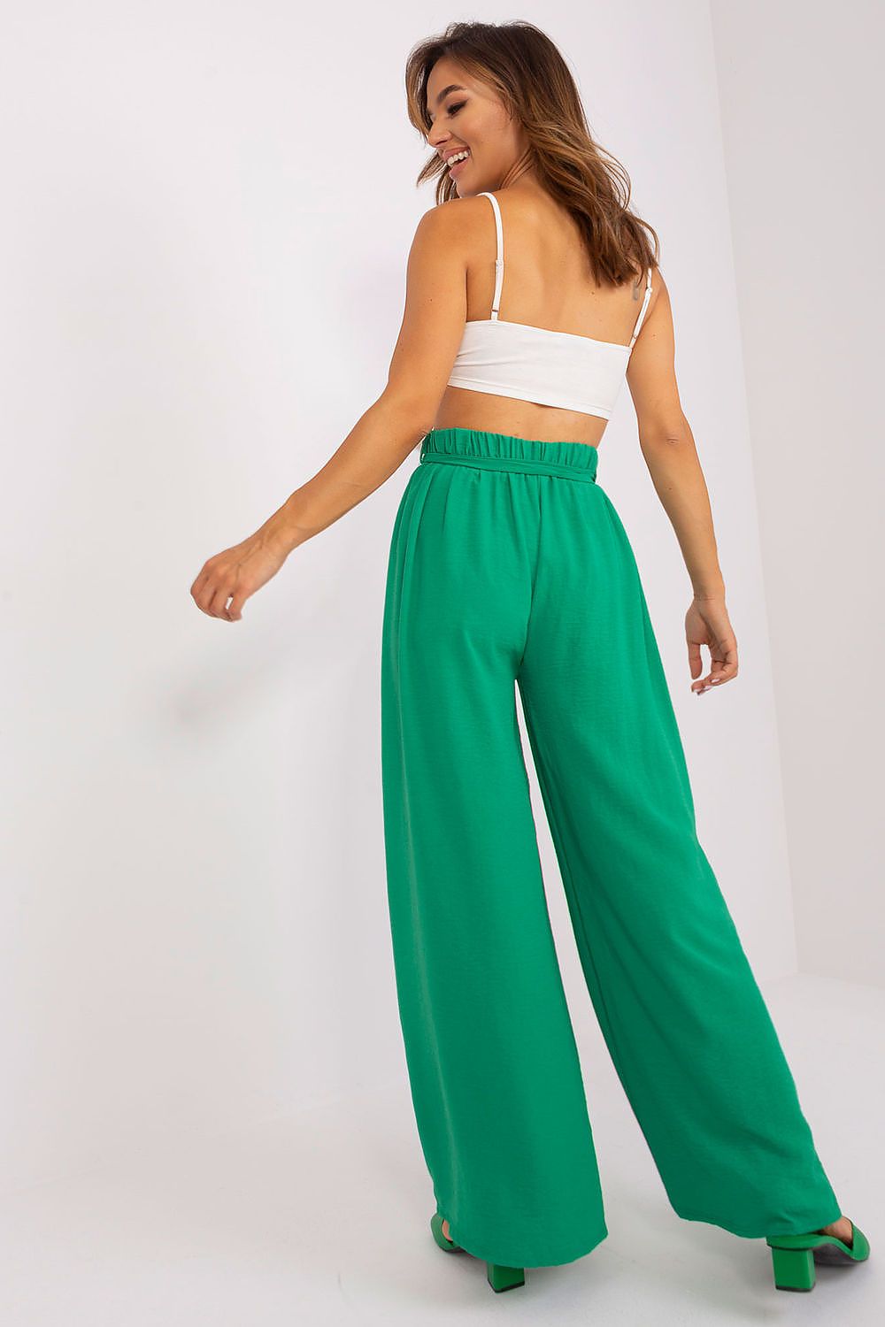 Och Bella summer trousers with a fashionable wide leg silhouette and exquisite waist binding, perfect for upscale casual wear.