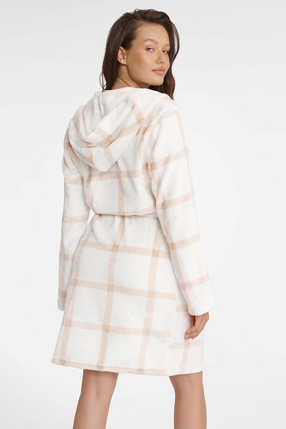 Elegant Henderson women's bathrobe design with a cozy hood, functional pockets, and a chic waist tie, perfect for lounging in luxury. Made from 100% polyester and offered in sizes S to XXL.