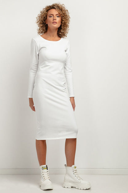 Close-up of the Tessita fitted midi dress detail, highlighting the refined stitching and soft knit fabric for a comfortable fit.