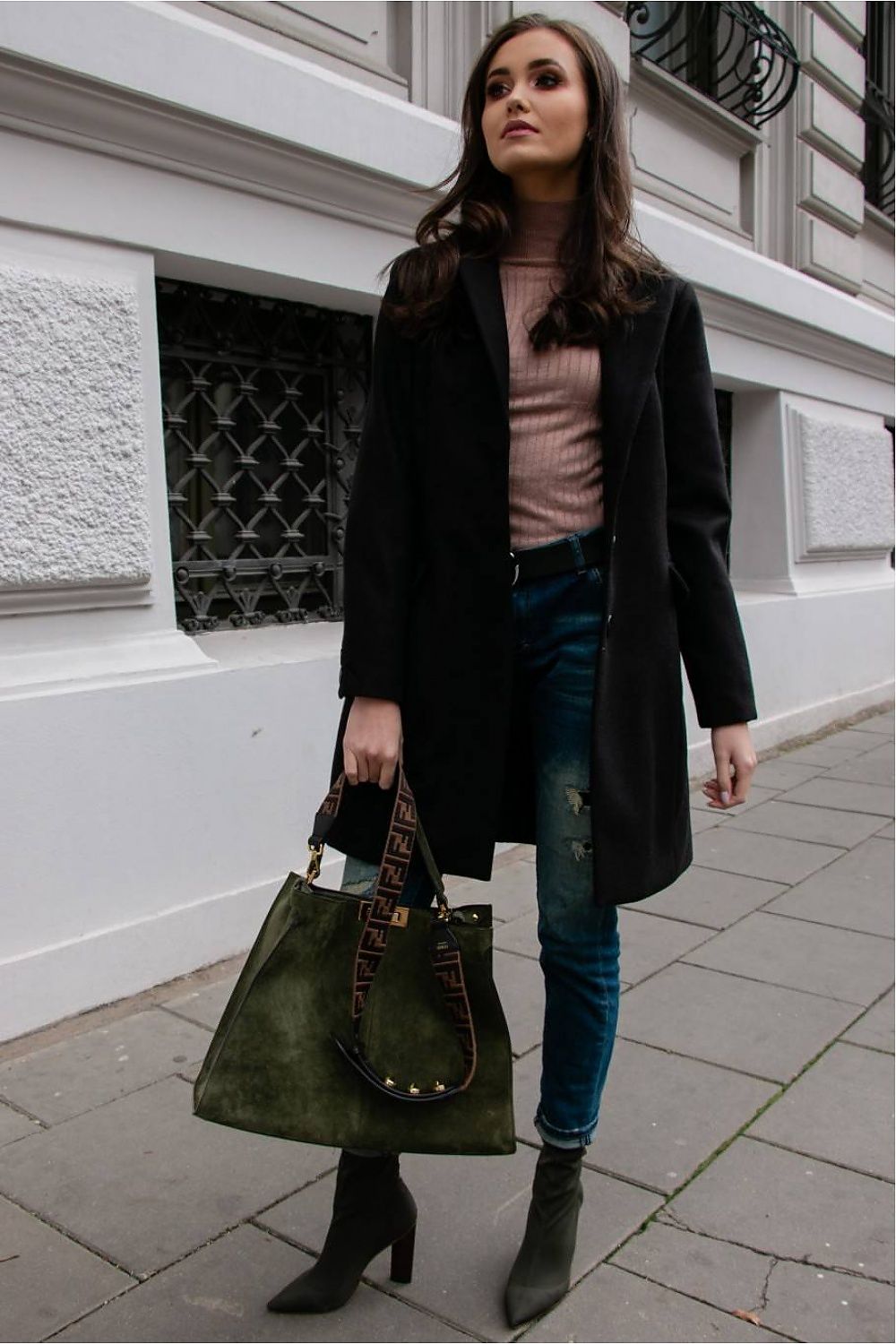 Roco Fashion Women's Tailored Single-Breasted Coat in a stylish setting, illustrating the perfect ensemble for chic, elegant occasions.