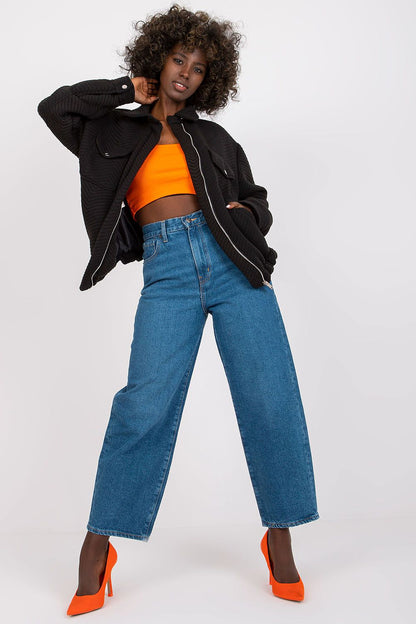 Luxurious black quilted jacket by Rue Paris, featuring a contemporary cut for both comfort and style in casual settings.