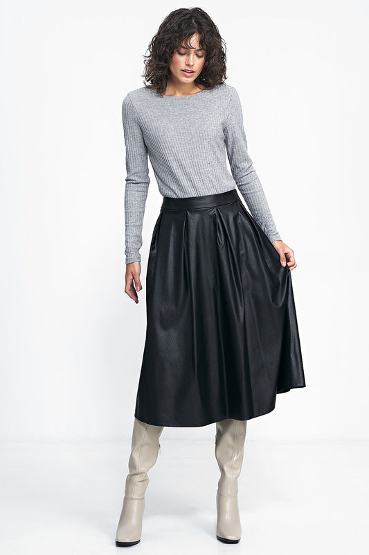 Close-up view of Nife's Luxury Midi Pleated Skirt with a waist belt, crafted from high-quality imitation leather, ideal for enhancing feminine silhouette.