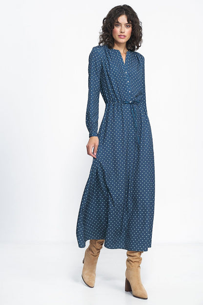 Elegant long dress with peas print by Nife, showcasing a feminine silhouette perfect for office and evening events.