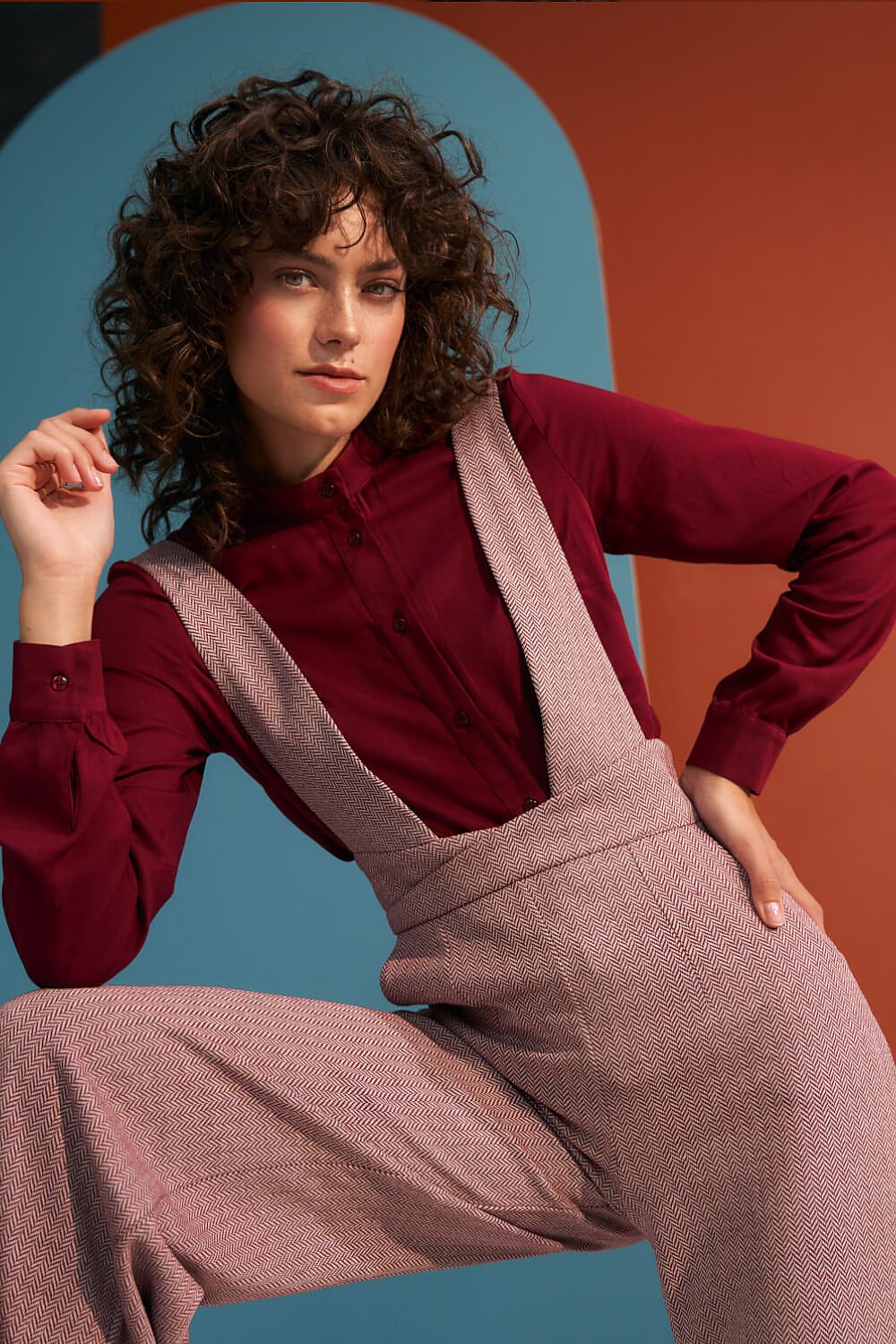 Elegant Nife long sleeve shirt featuring a stand-up collar, designed for modern business elegance.