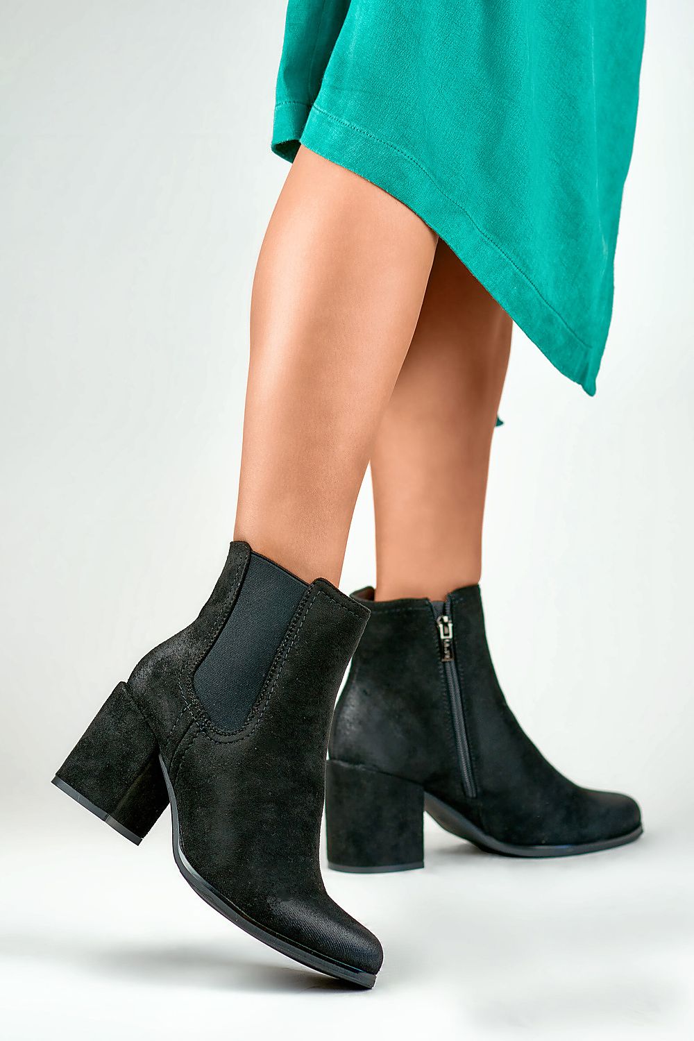 Luxurious PRIMO women’s eco-leather ankle boots with a classic almond toe and 7.5 cm heel, ideal for sophisticated looks.