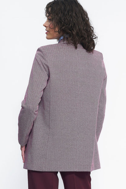 Stylish patterned jacket by Nife, offering a blend of elegance and modernity, ideal for various occasions including family gatherings.