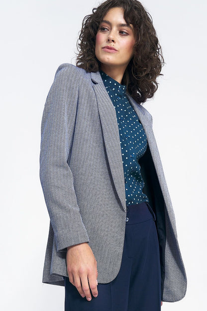 Versatile patterned jacket by Nife, combining luxury and comfort for women seeking fashionable options for any occasion.