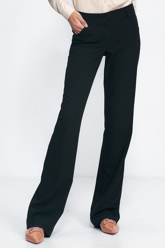 Elegant bootcut trousers by Nife, featuring a flattering fit and versatile style, perfect for any luxurious occasion.