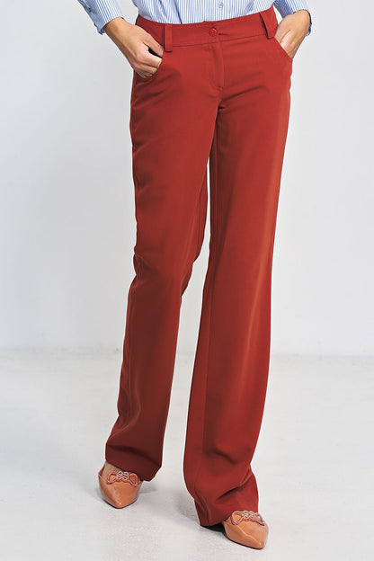 Elegant bootcut trousers by Nife showcasing a flattering fit, crafted from high-quality fabric, perfect for a luxurious office ensemble.