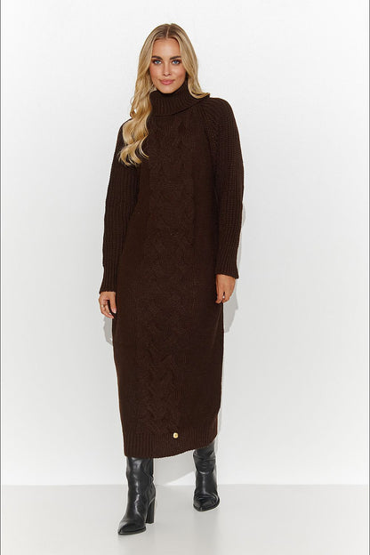 Elegant knee-length sweater dress by Makadamia featuring a turtleneck and plaid weave, perfect for autumn styling.