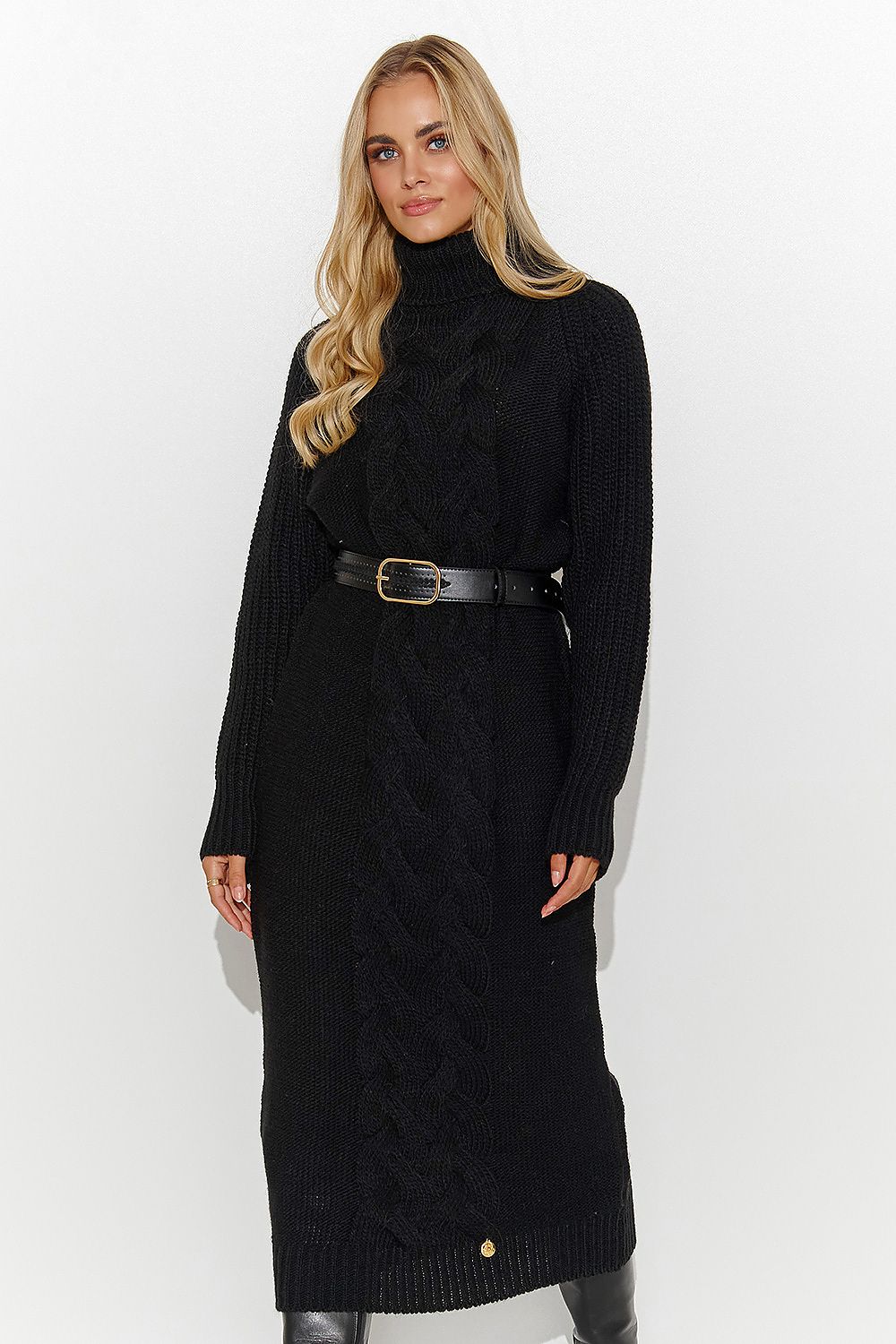 Elegant knee-length sweater dress by Makadamia featuring a turtleneck and long sleeves, designed for comfort and style in colder weather.