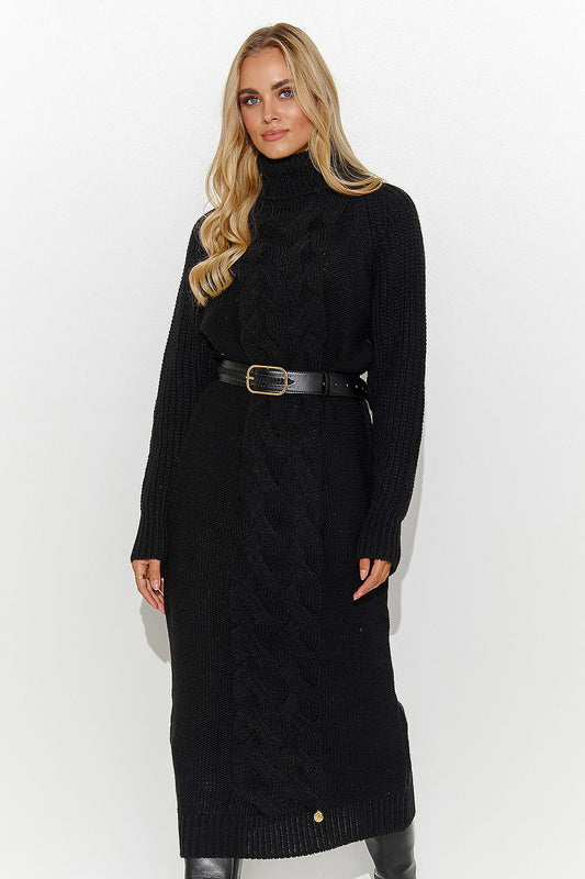 Elegant knee-length sweater dress by Makadamia featuring a turtleneck and long sleeves, designed for comfort and style in colder weather.
