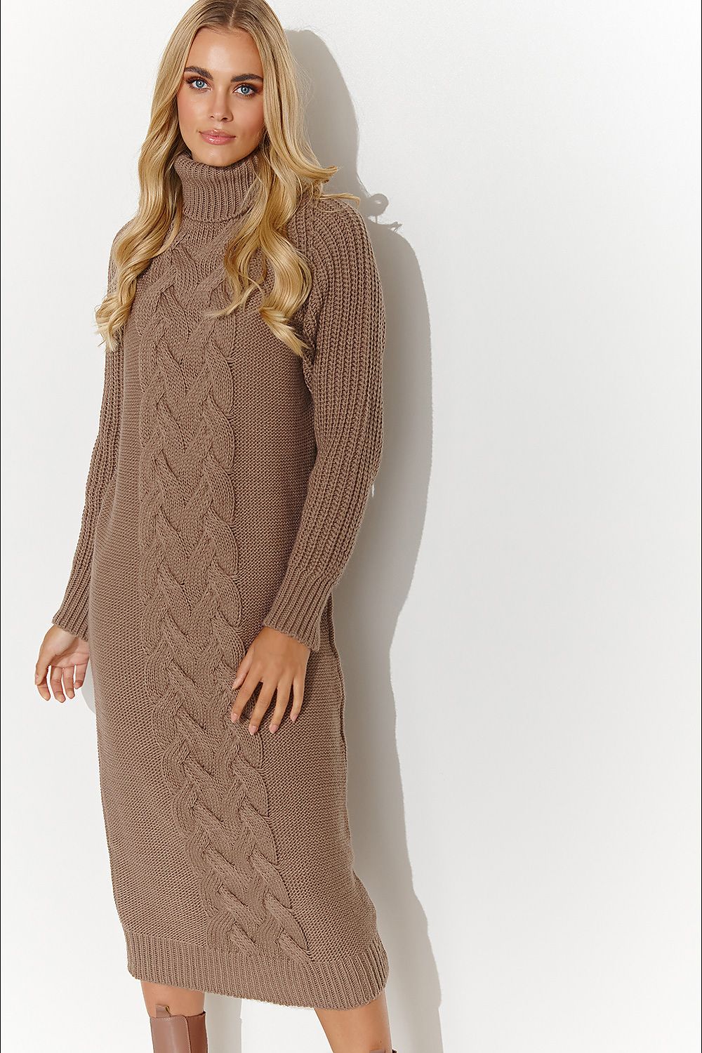 Elegant knee-length sweater dress by Makadamia featuring cozy turtleneck and long sleeves, designed for comfort and class in cappuccino colour.