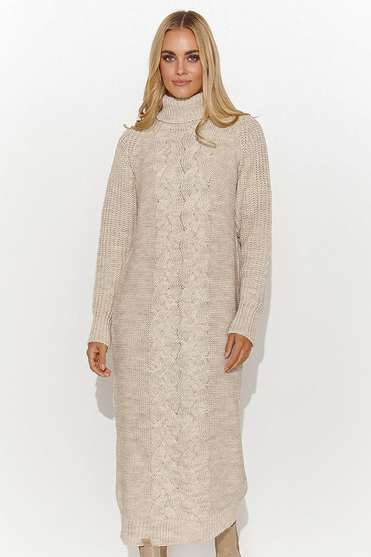 Elegant knee-length sweater dress by Makadamia featuring long sleeves and a stylish turtleneck, showcasing a unique plaid weave design, perfect for autumn and winter occasions.