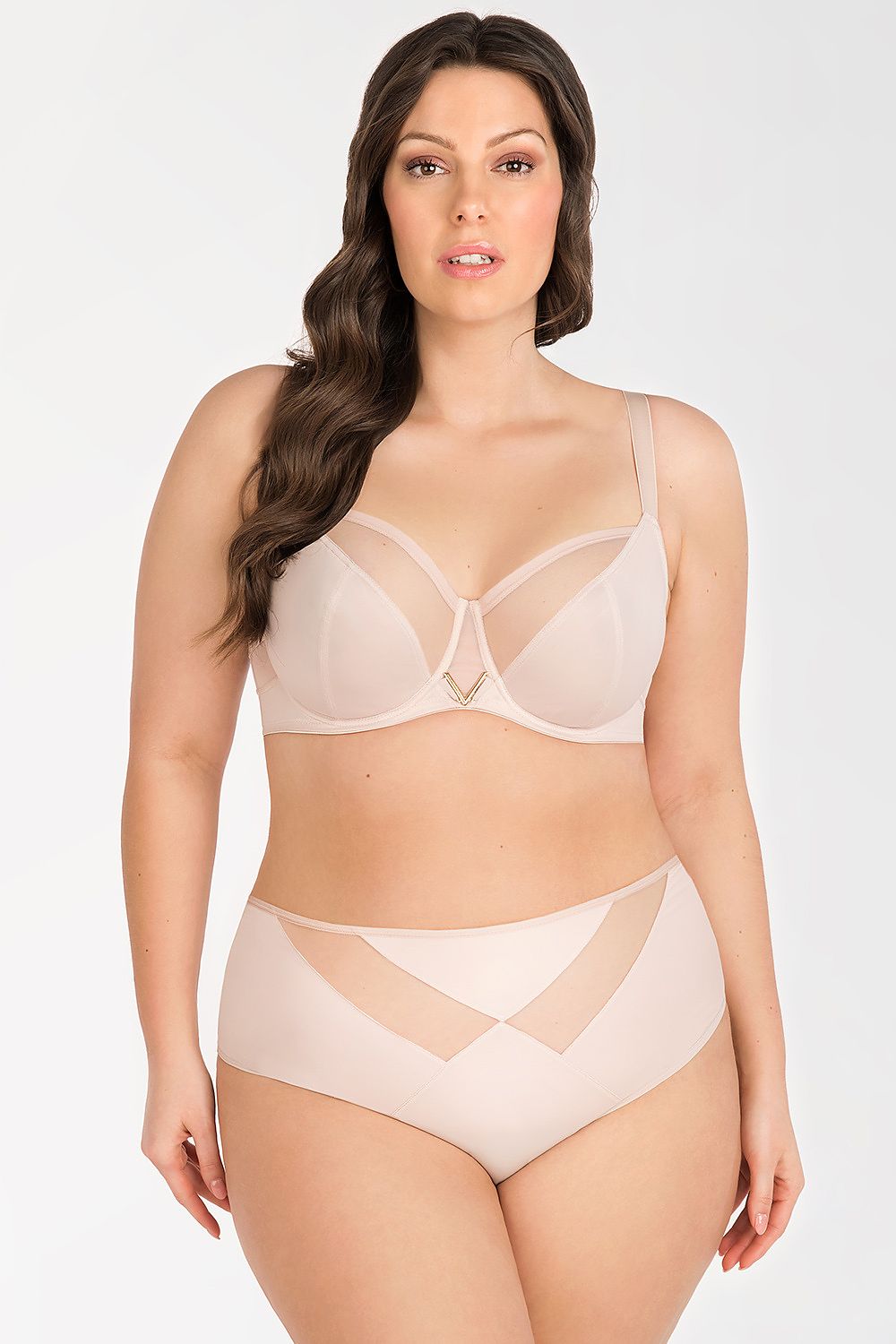 Soft Gorsenia Lingerie bra with adjustable straps and elegant embellishments, perfect for sophisticated daily wear.