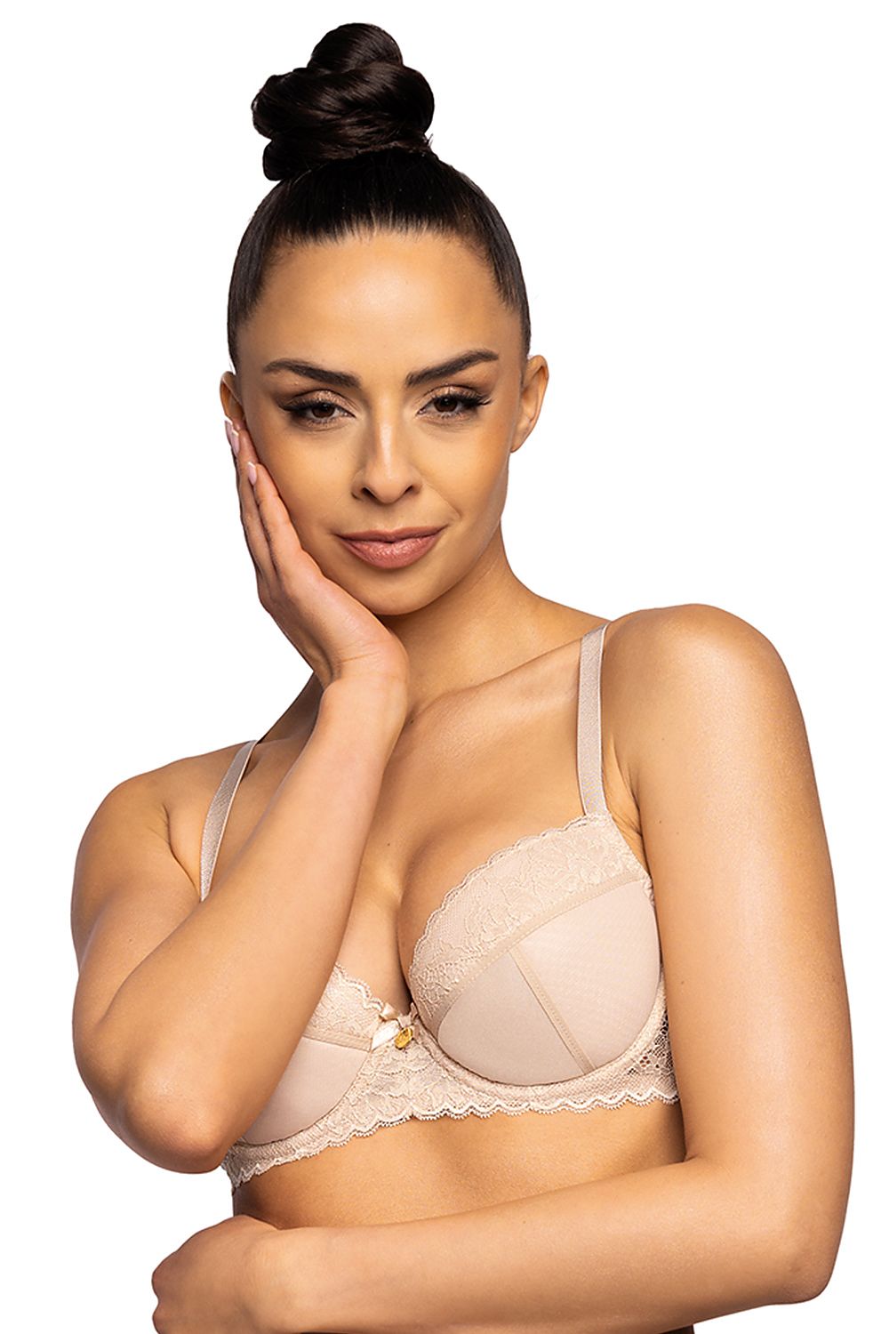 Luxurious beige push-up bra by Mat, featuring elegant lace upper cups and adjustable straps for a personalised fit.